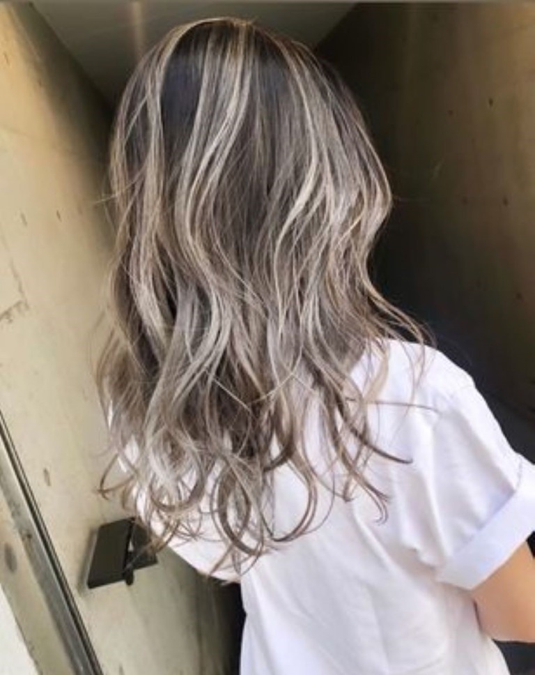 hoshi design｜美容院｜おしゃれ｜ハイライト｜バレイヤージュ｜スタイリッシュ｜外国人風｜モダン